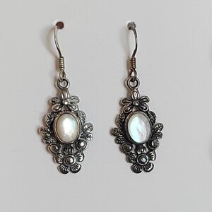 Vintage Boho Floral Sterling Silver Pearl Shell Oval Cabochon Drop Earrings